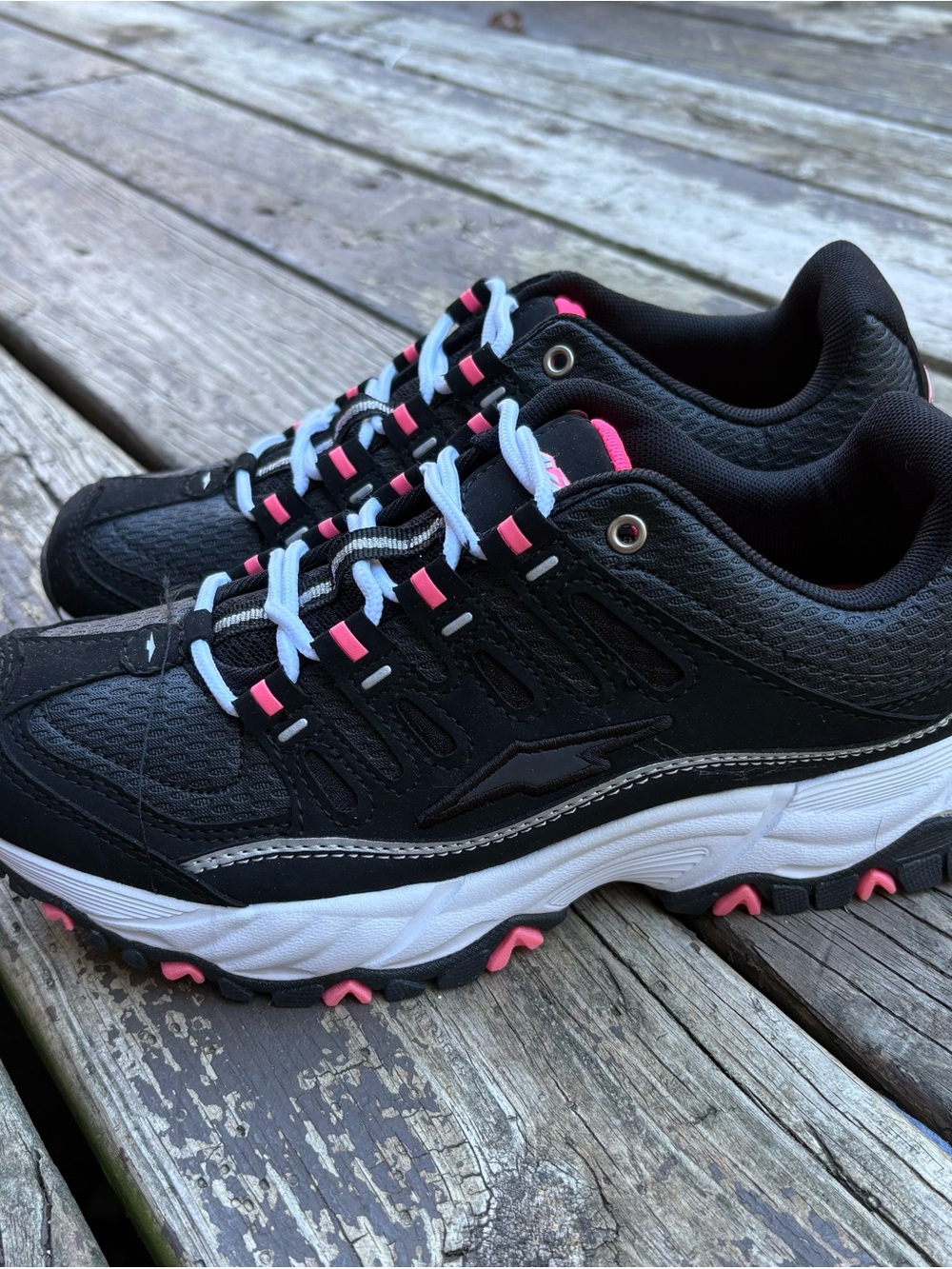 Avia Women's Black and Pink Athletic Walking Sneakers Size 7